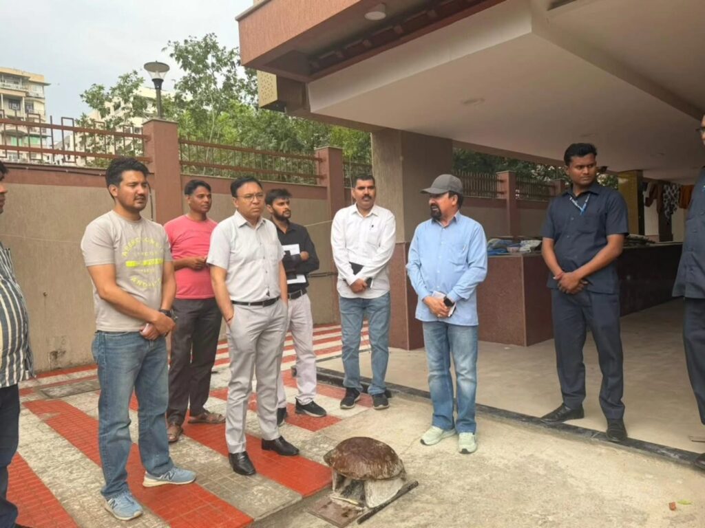 CEC Kargil Inspects Ongoing Works at Kargil Bhawan, New Delhi