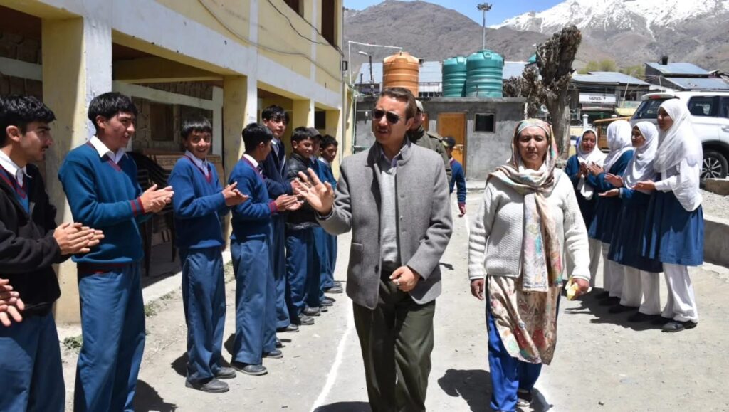 DC Drass Reviews School and Library Facilities, Visits Kargil War Memorial