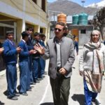 DC Drass Reviews School and Library Facilities, Visits Kargil War Memorial