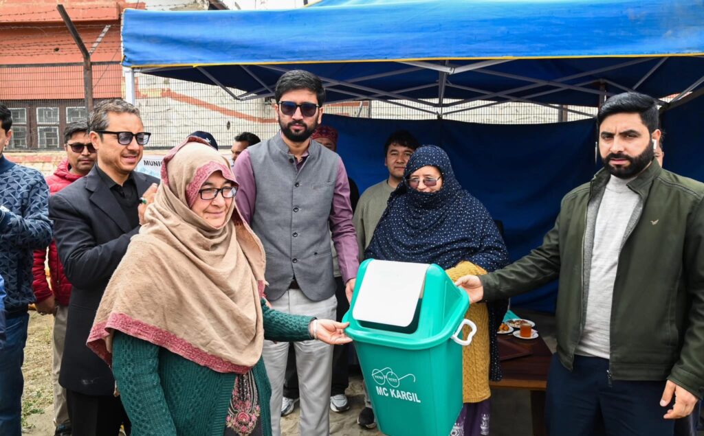 DC Kargil Leads Cleanliness Drive, Distributes Dustbins; Urges Strict Waste Segregation Under New SWM Rules 2026
