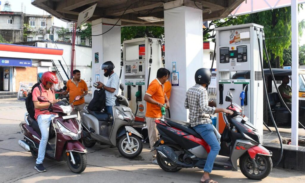 Petrol, diesel prices hiked for fourth time in 10 days; latest by over ₹2.50/litre