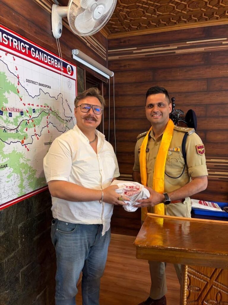 SP Drass meets SSP Ganderbal to enhance coordination at Zojila Pass