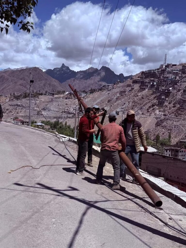 Kargil Beautification Drive Intensifies: Unused Poles, Overhead Wires Removed from Key Town Areas