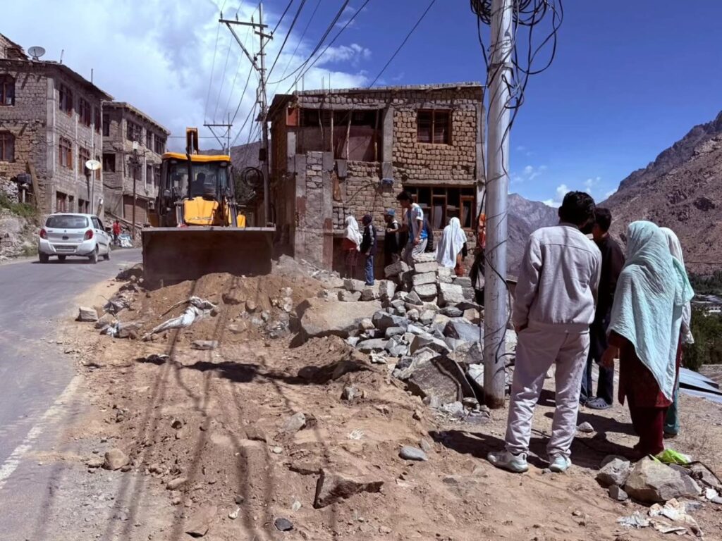 Roadside Clearance Drive Undertaken on Circular Road Ahead of Muharram
